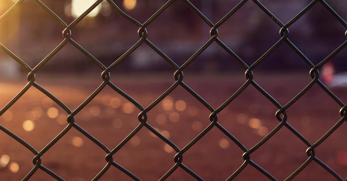 Choosing the Right Materials for Effective Pool Fencing