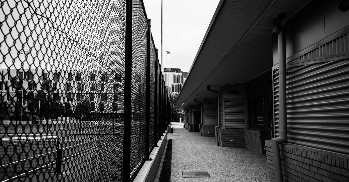 Comparing Acoustic Fencing Solutions: Pros and Cons