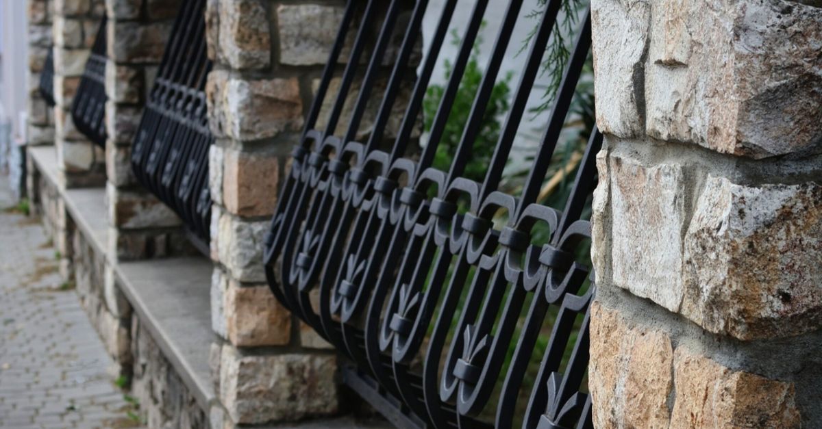 Essential Features of Durable Temporary Fencing for Events